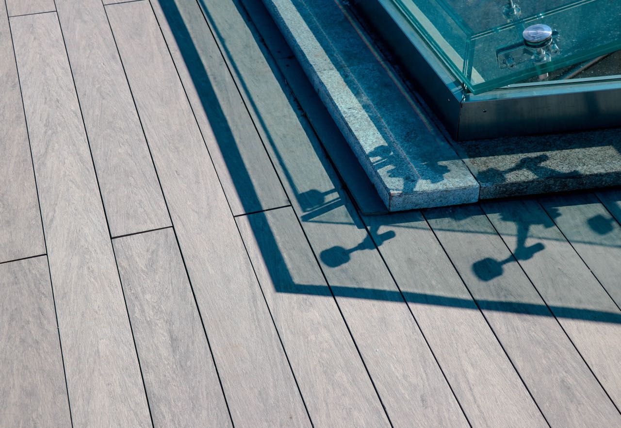 Монтаж террасной доски, ограждений и заборов из ДПК