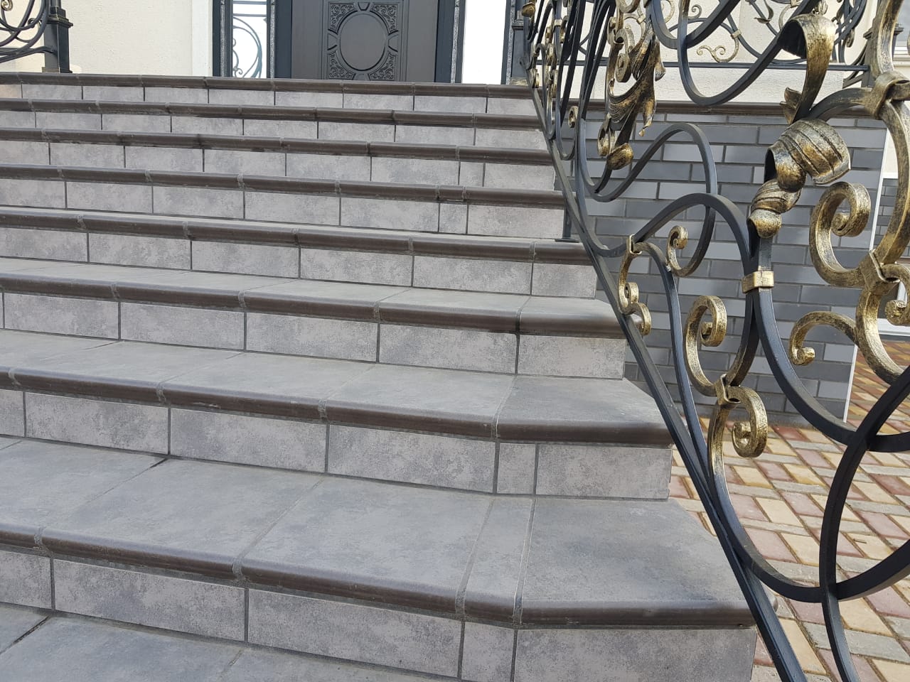 Монтаж клинкерных ступеней и плитки