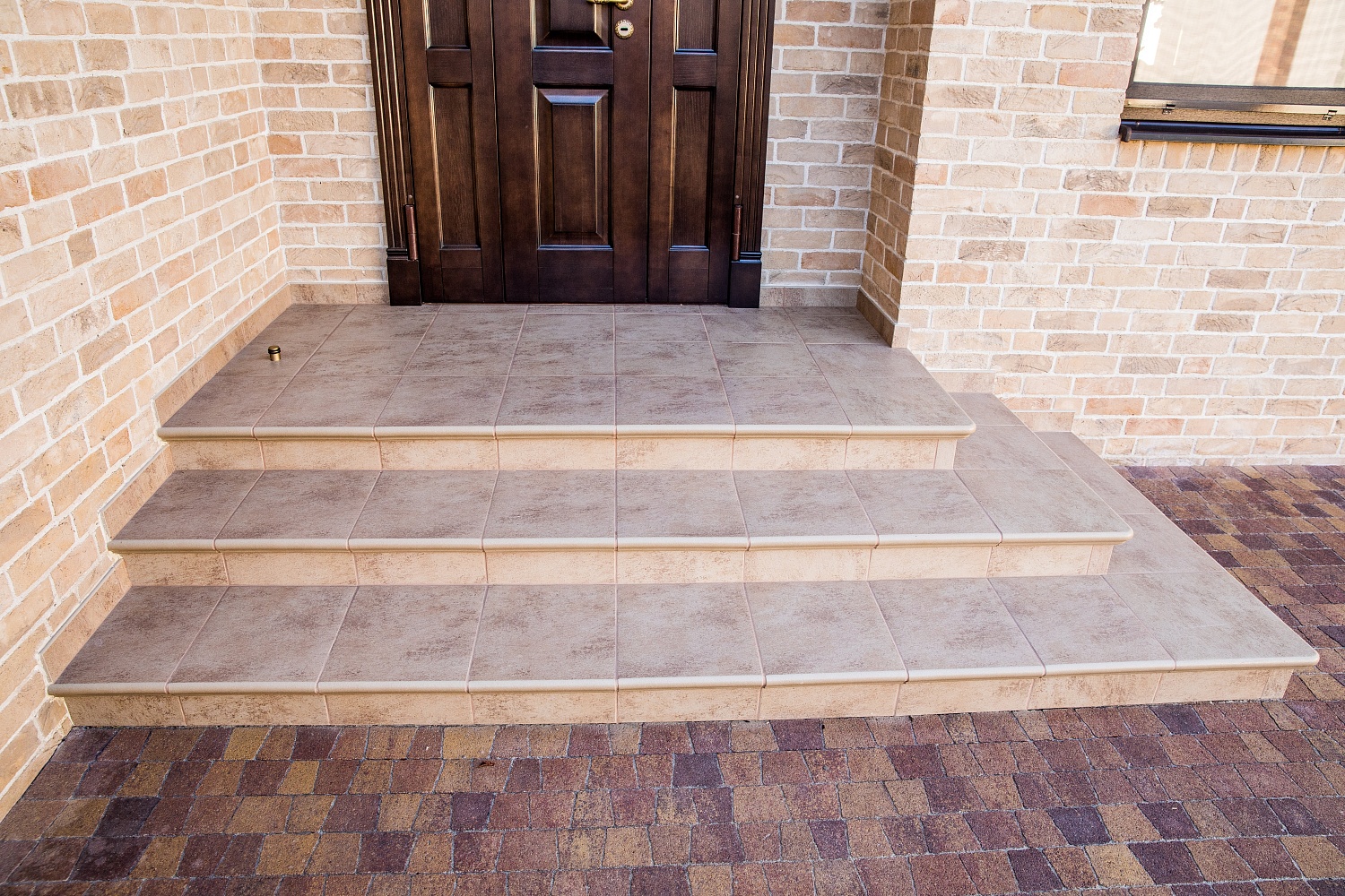 Монтаж клинкерных ступеней и плитки