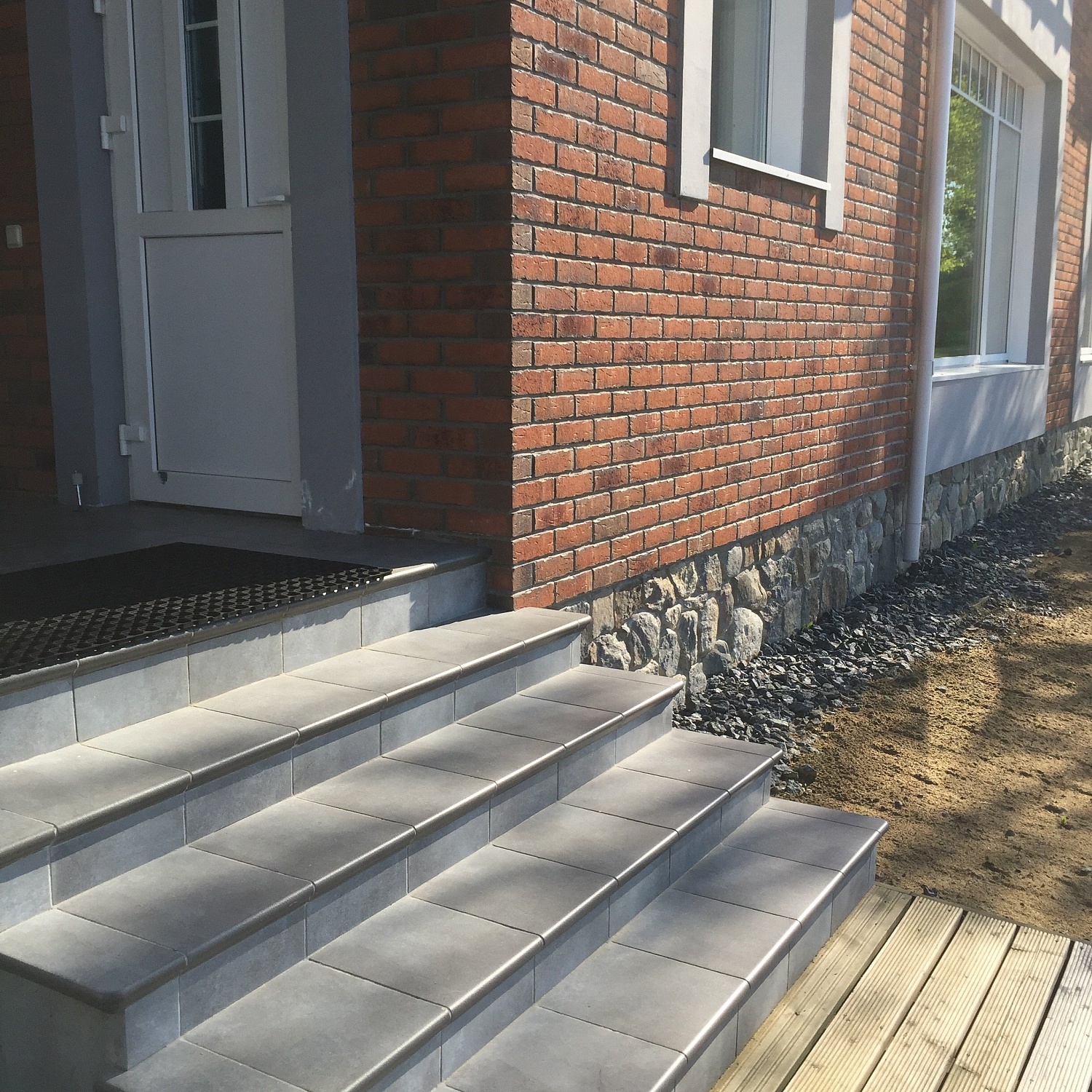 Монтаж клинкерных ступеней и плитки